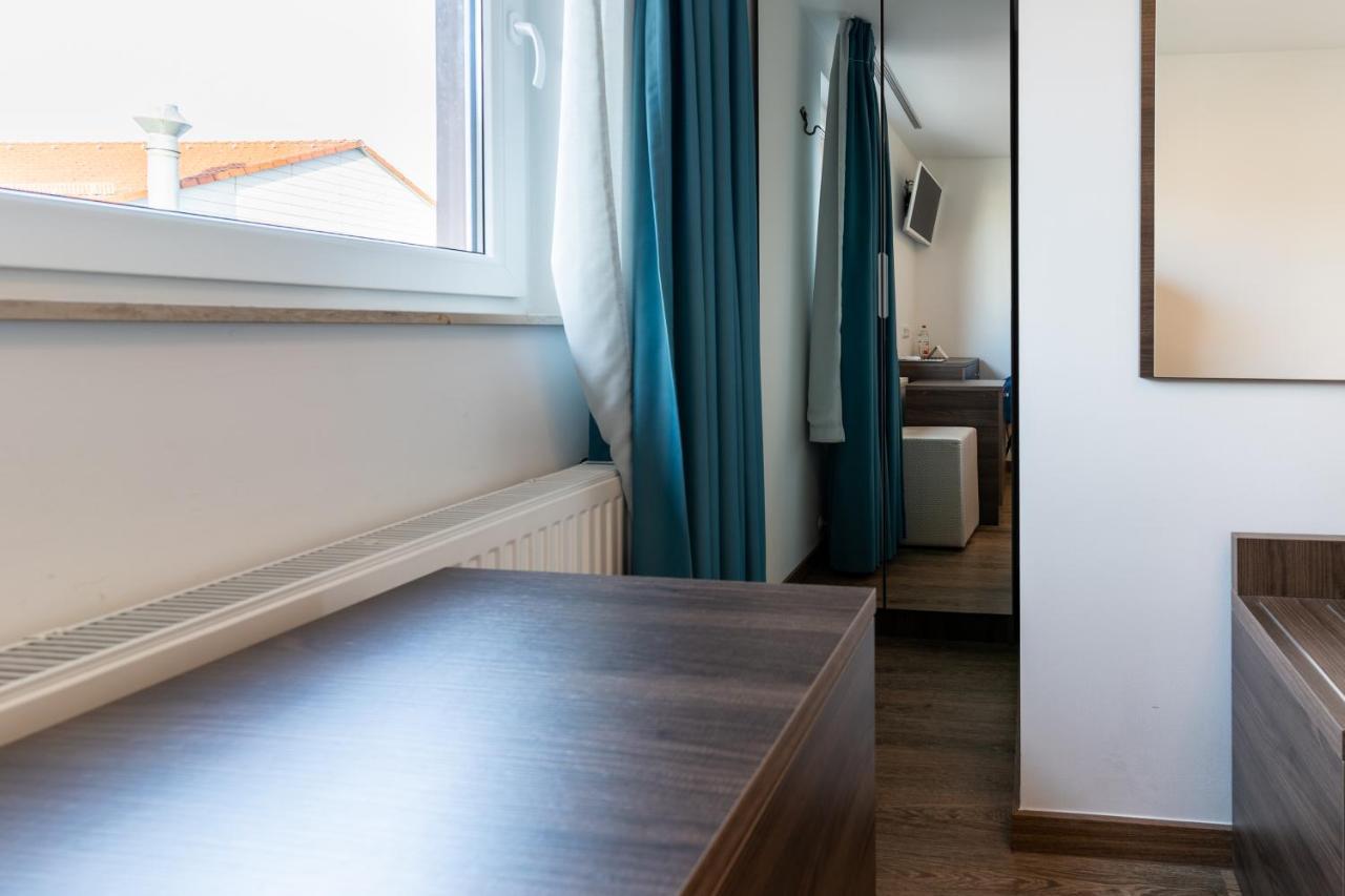 Hotel Myrsini Kirchentellinsfurt Exteriér fotografie