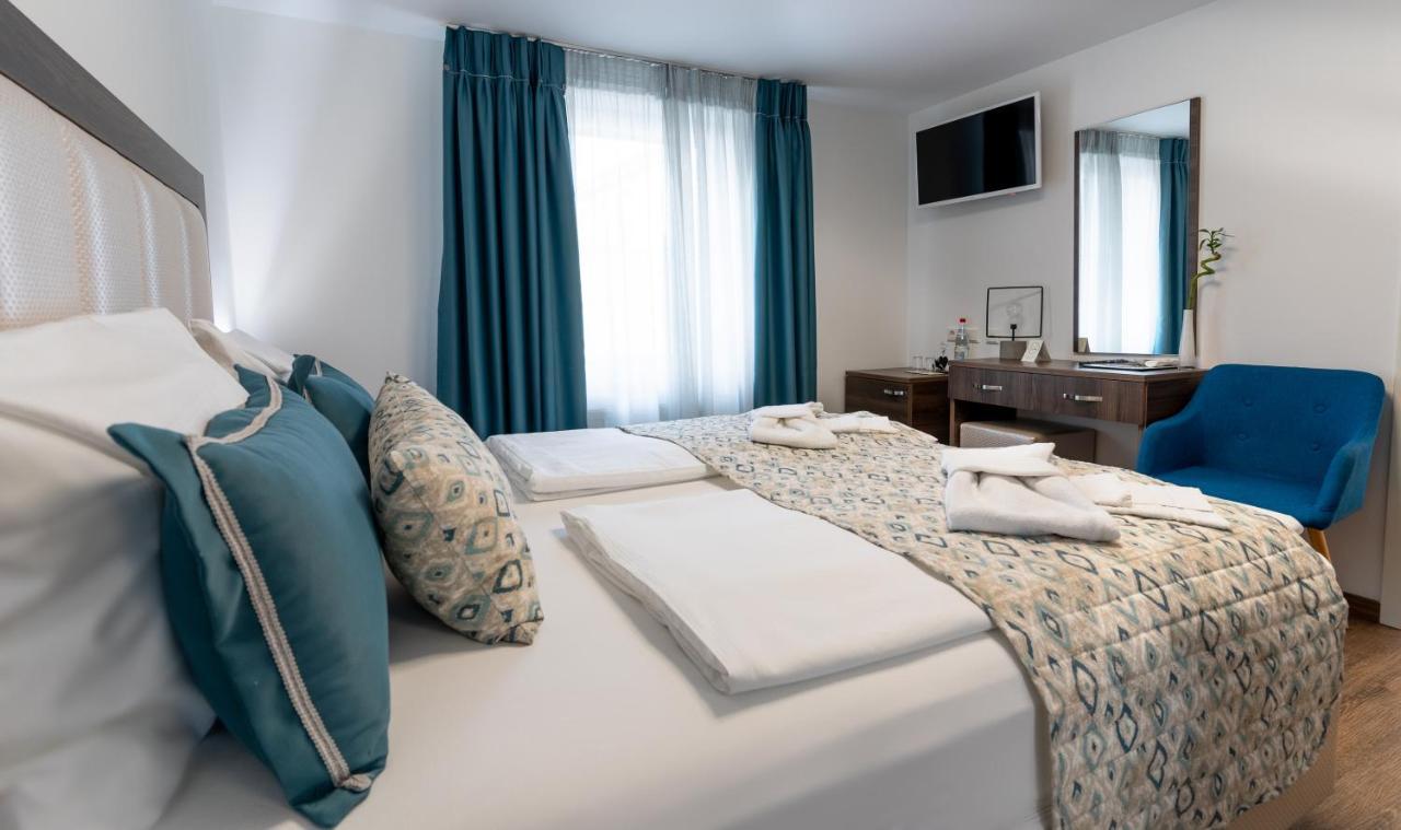 Hotel Myrsini Kirchentellinsfurt Exteriér fotografie