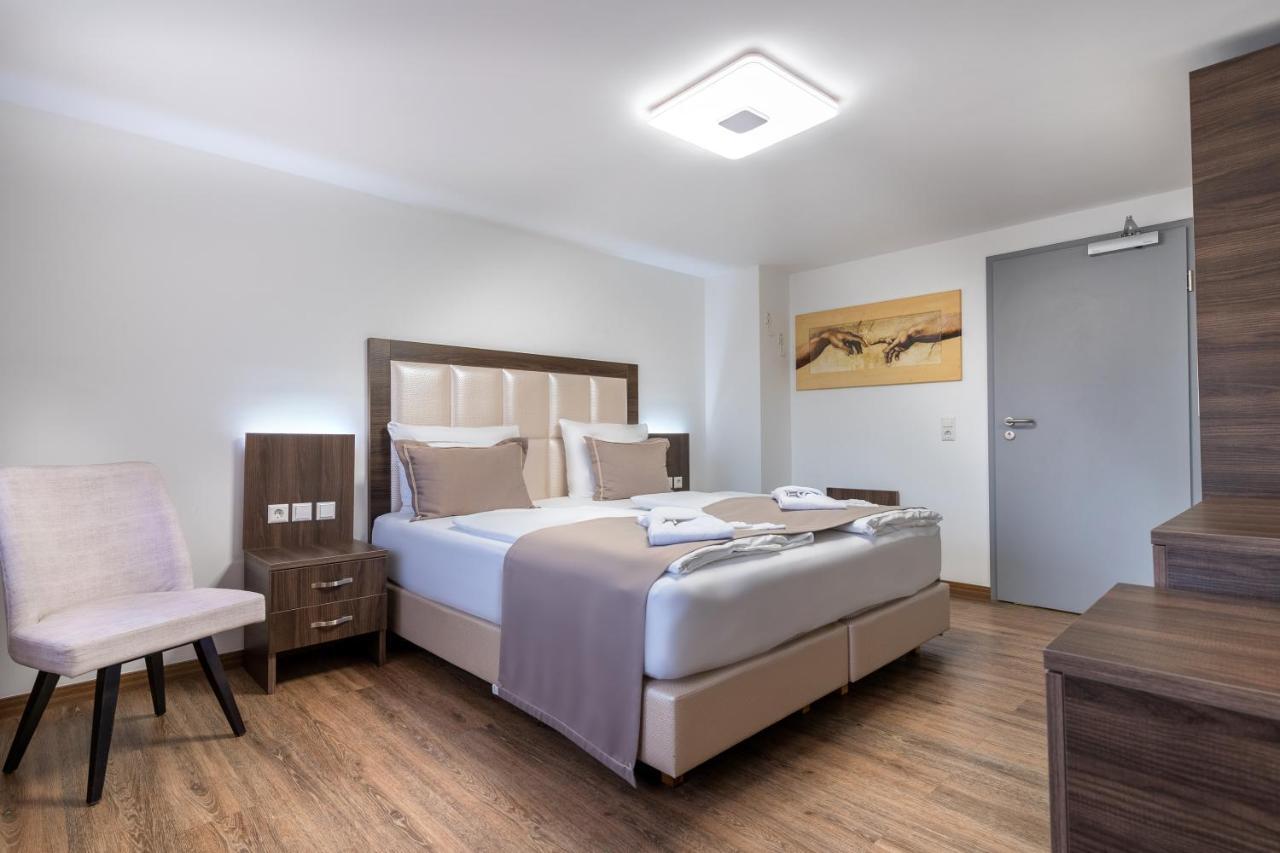 Hotel Myrsini Kirchentellinsfurt Exteriér fotografie