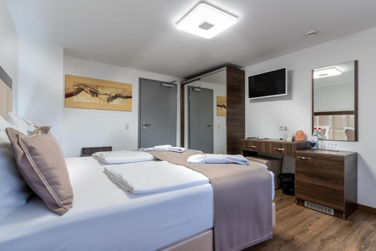 Hotel Myrsini Kirchentellinsfurt Exteriér fotografie