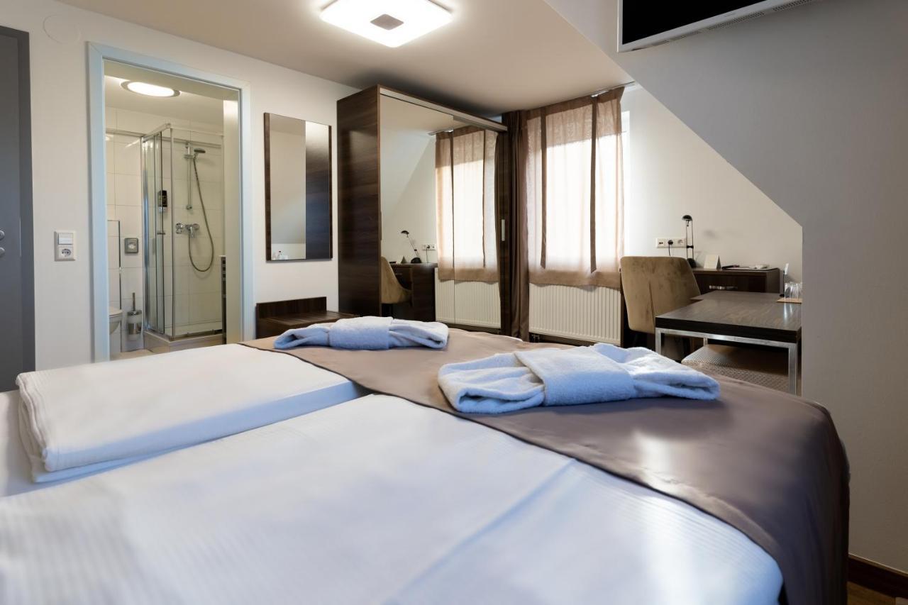 Hotel Myrsini Kirchentellinsfurt Exteriér fotografie